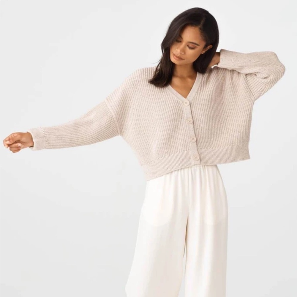 VETTA Haven Capsule Chunky Cropped Cardigan in Donegal